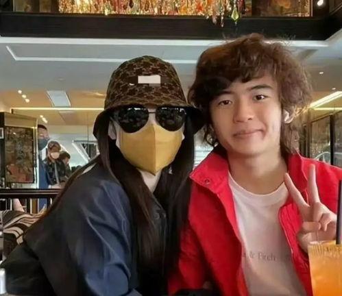 lucas女友爆料视频,揭秘明星背后的情感纠葛